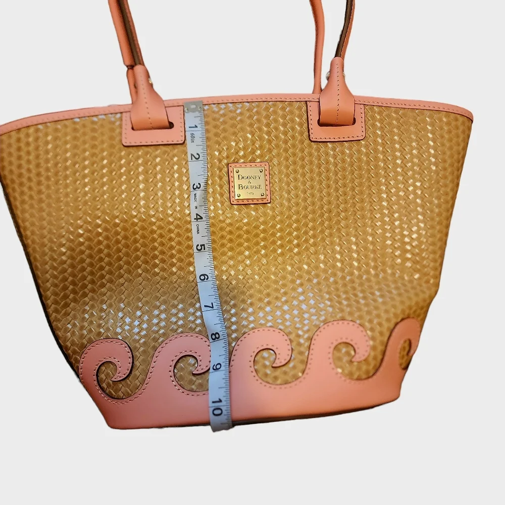 Dooney & Bourke  Purse - Picture 4 of 9